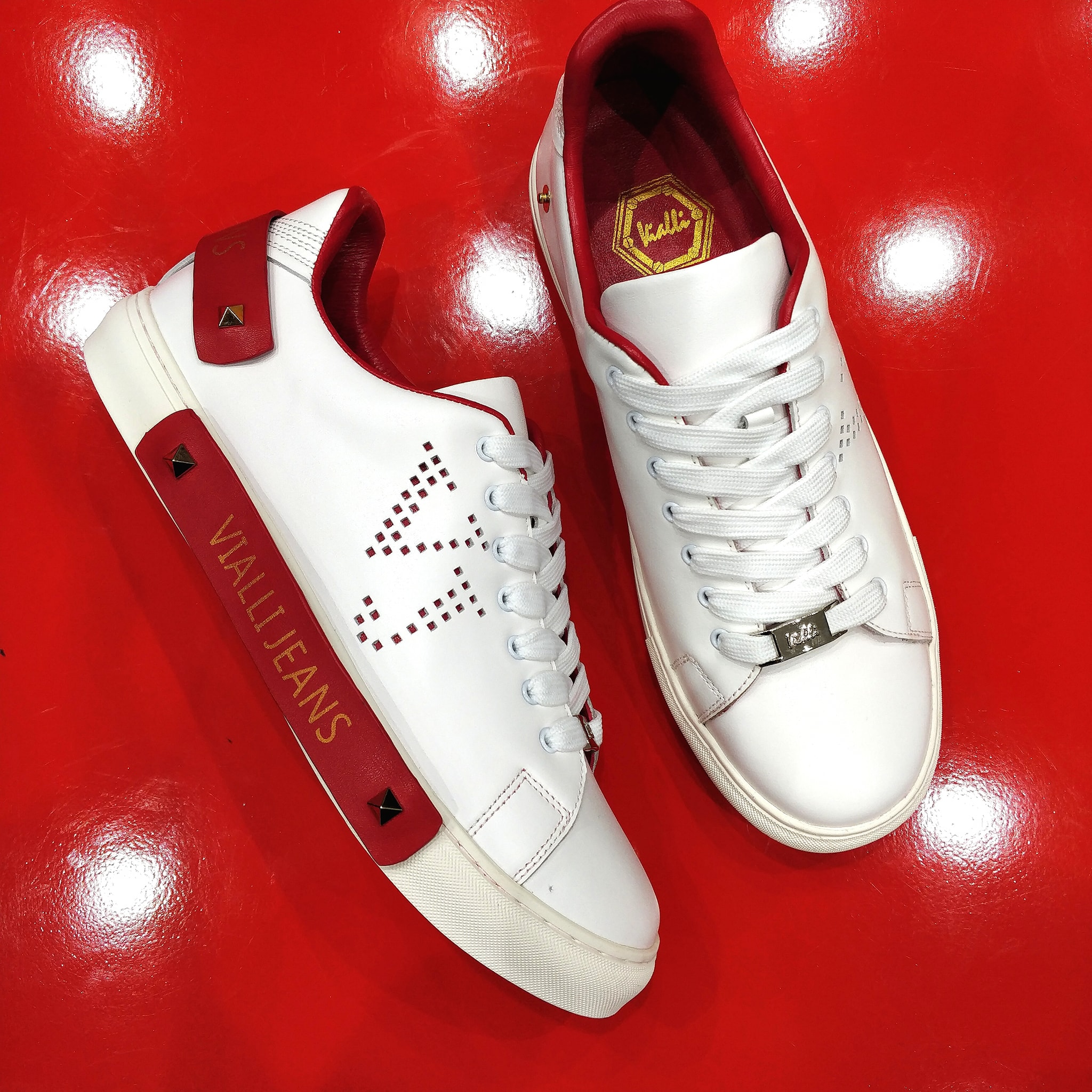 vialli sneakers