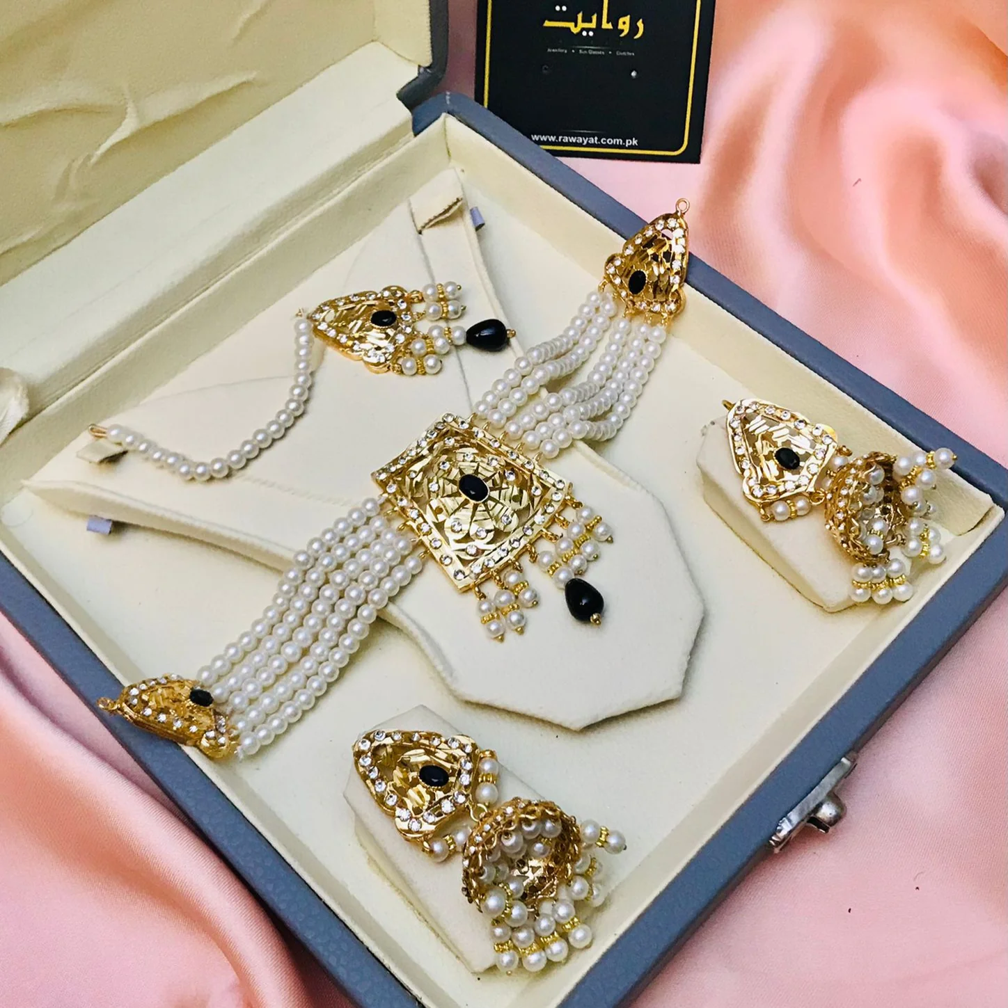 Gold jewelry